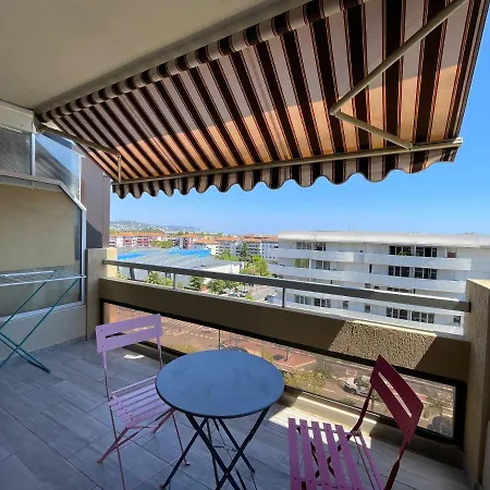 14380 Studio Neuf En Dernier Etage En Centre-Ville Apartment *